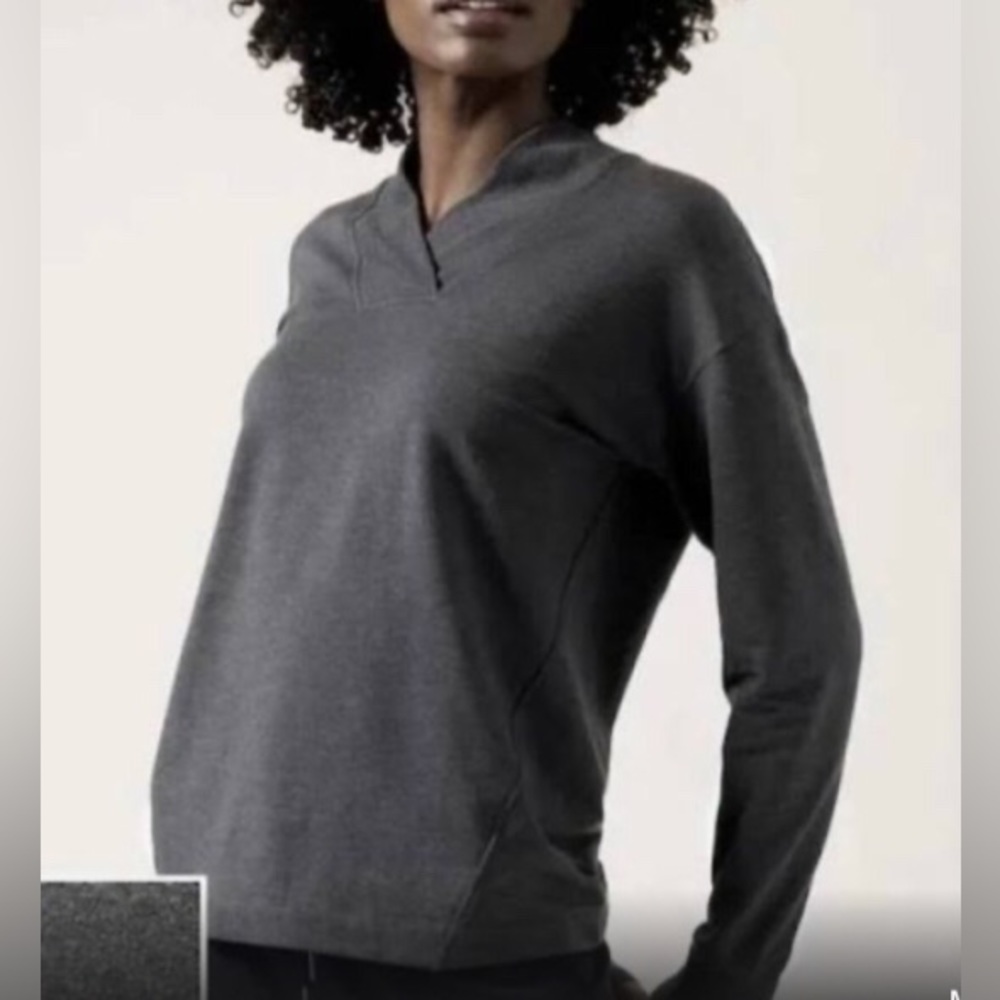 Athleta ~ Clarity V-Neck Sweatshirt ~ Small ~ “Black Heather”